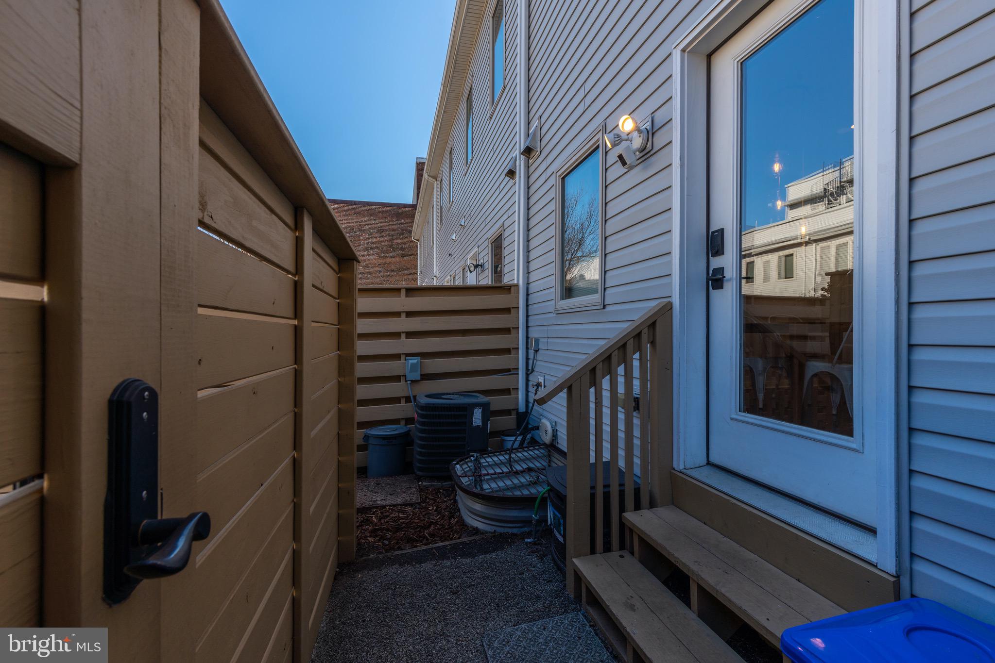 KENSINGTON - Residential