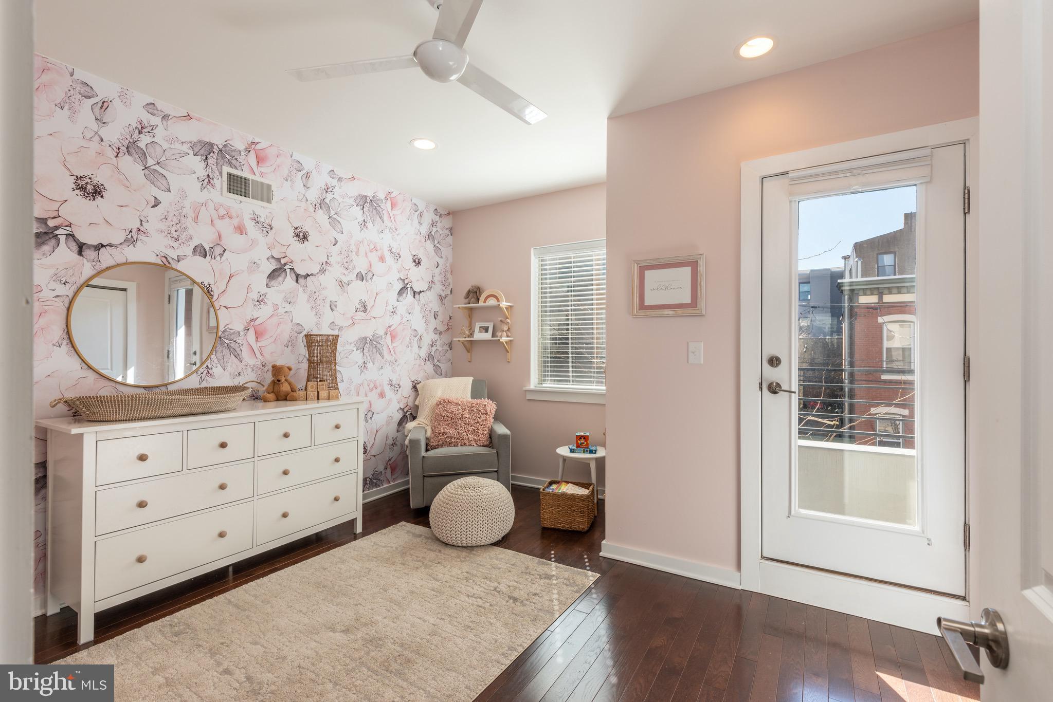 KENSINGTON - Residential