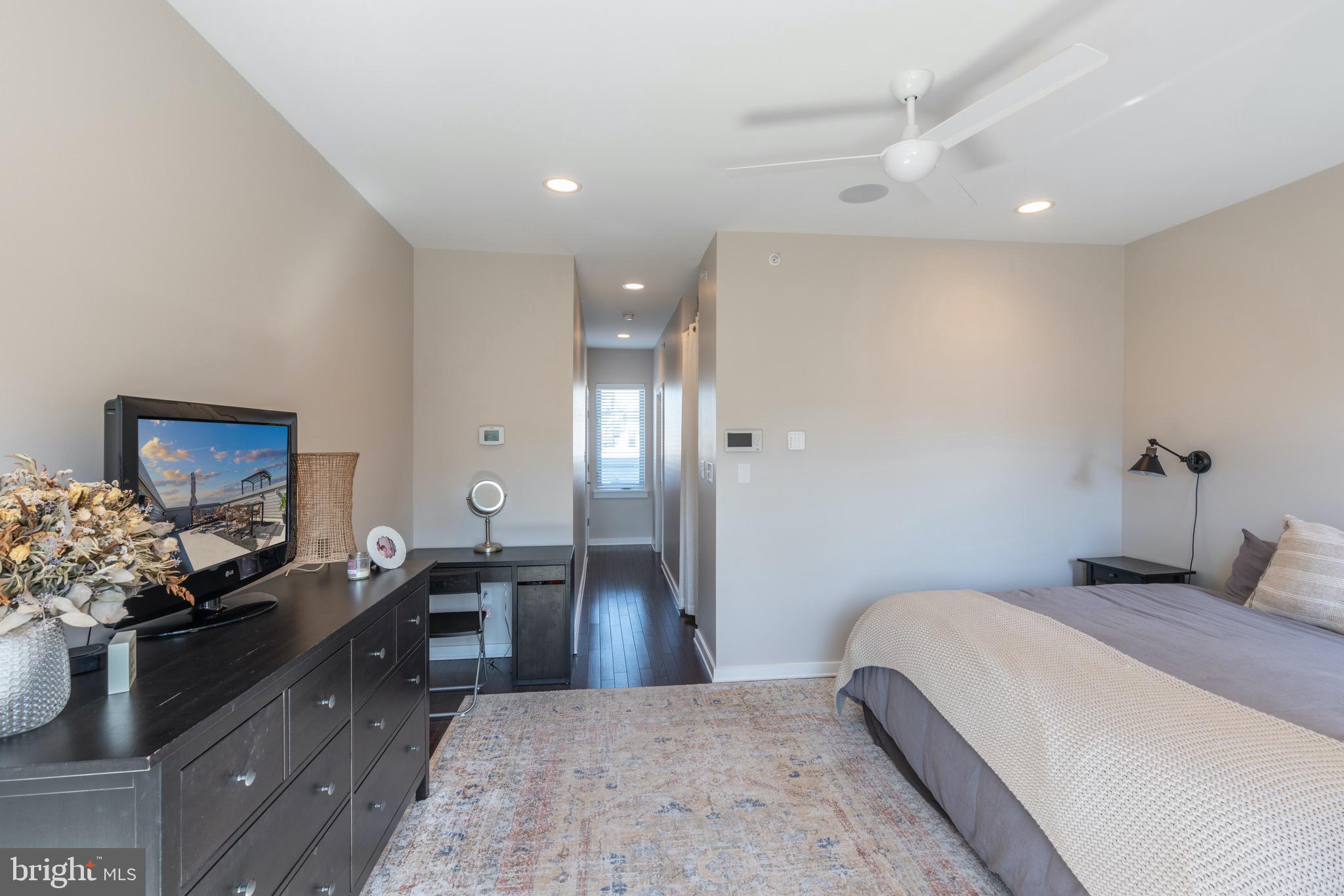 KENSINGTON - Residential