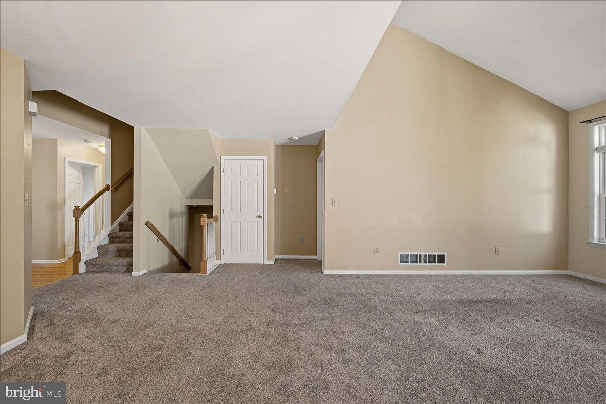BRIARWOOD STEEPLECHA - Residential