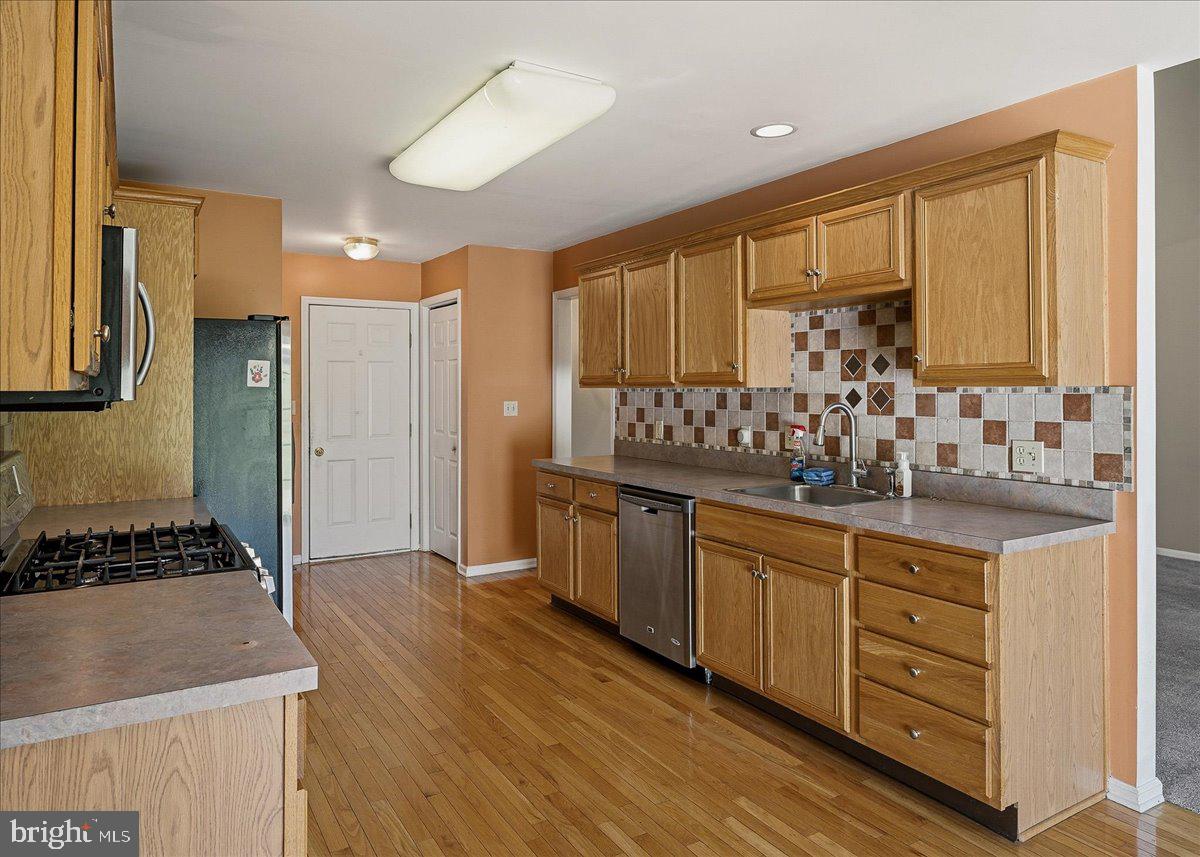 BRIARWOOD STEEPLECHA - Residential