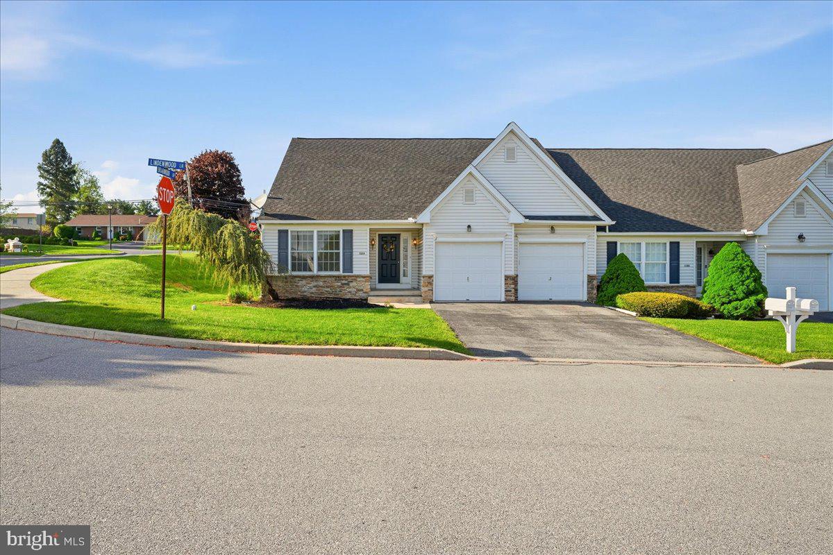 BRIARWOOD STEEPLECHA - Residential