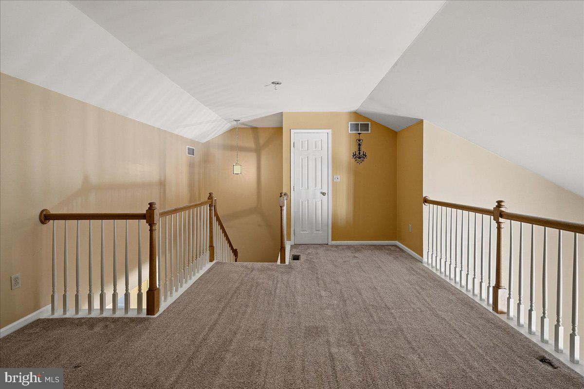 BRIARWOOD STEEPLECHA - Residential