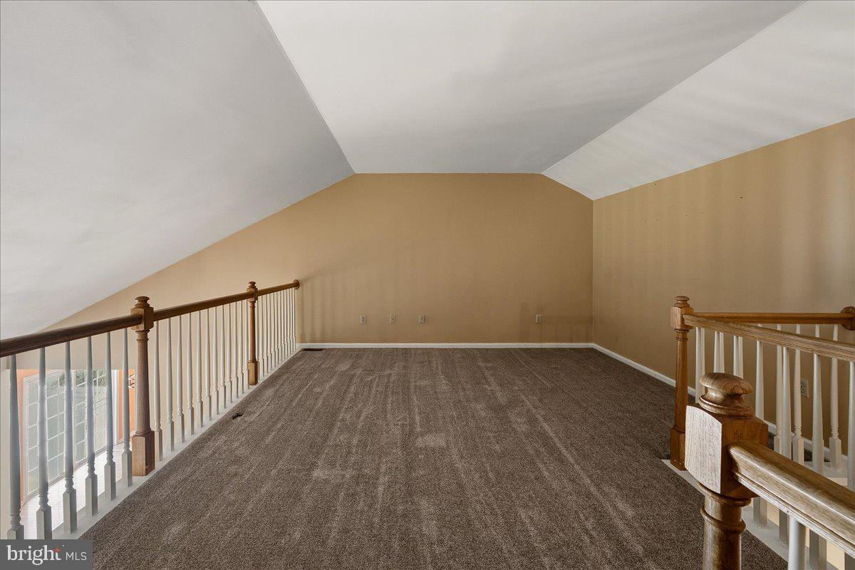 BRIARWOOD STEEPLECHA - Residential
