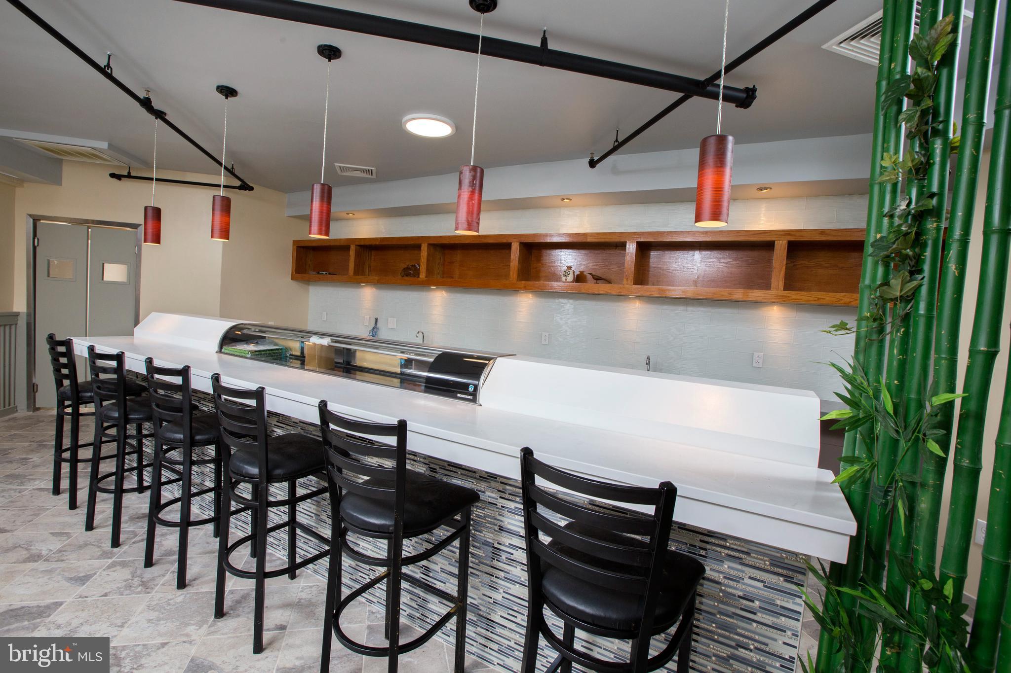 ROSLYN - Commercial Sale