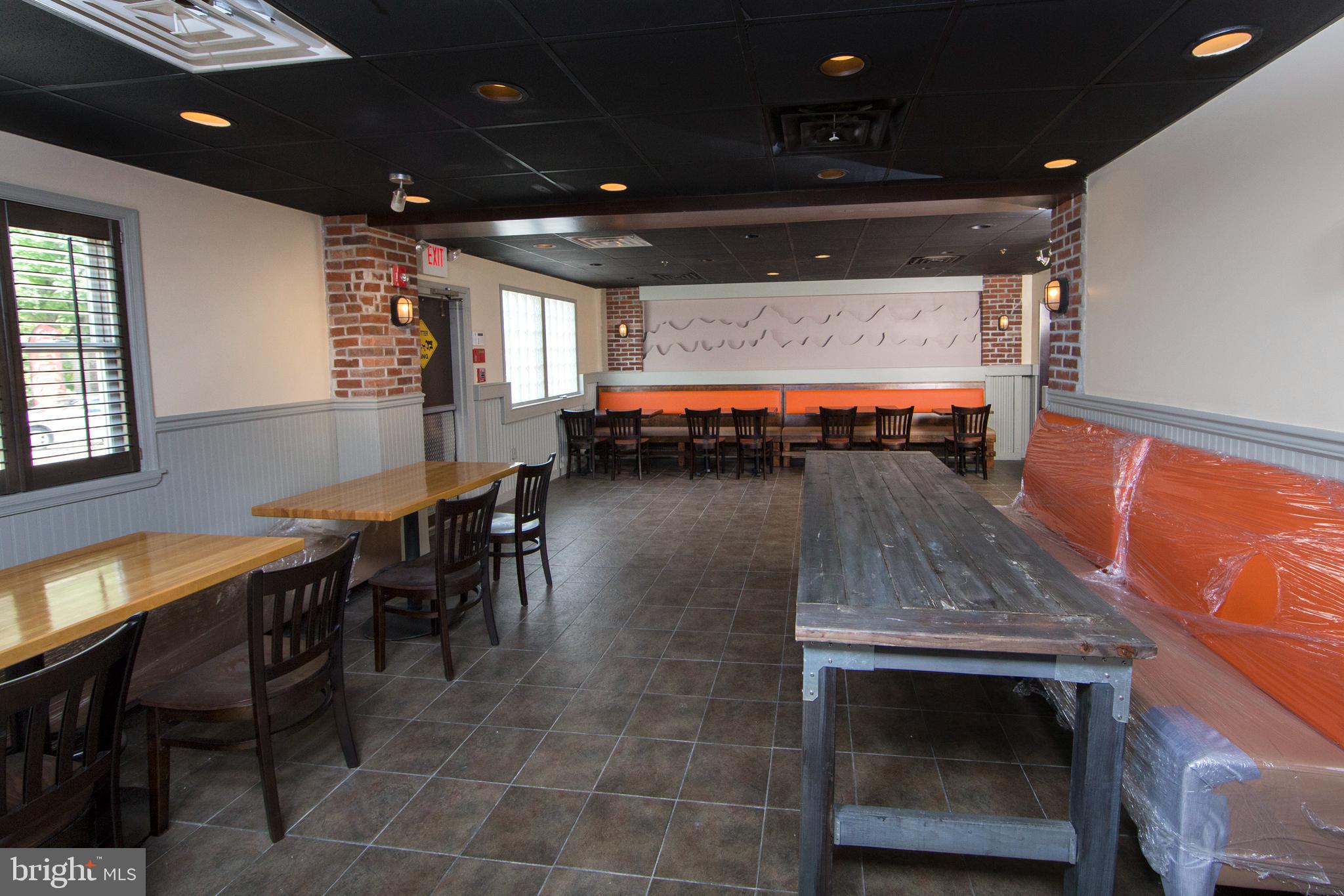 ROSLYN - Commercial Sale