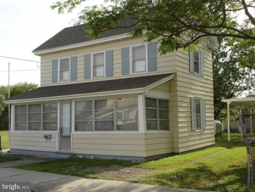 This 3-bedroom, 1-bath single-family home is a great investment opportunity. Located in Crisfield, it offers the charm and relaxed lifestyle the Eastern Shore is known for. Schedule your showing today!