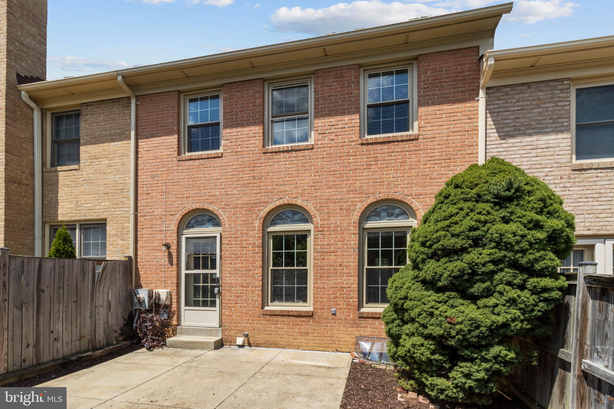 MANOR VILLAGE - Residential