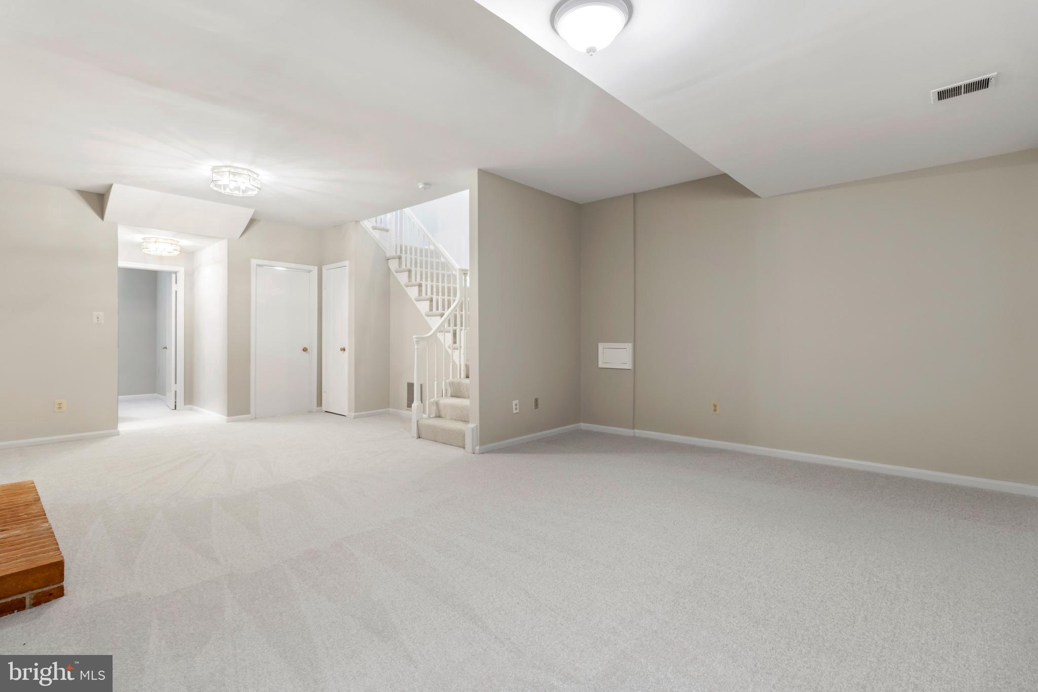 MANOR VILLAGE - Residential