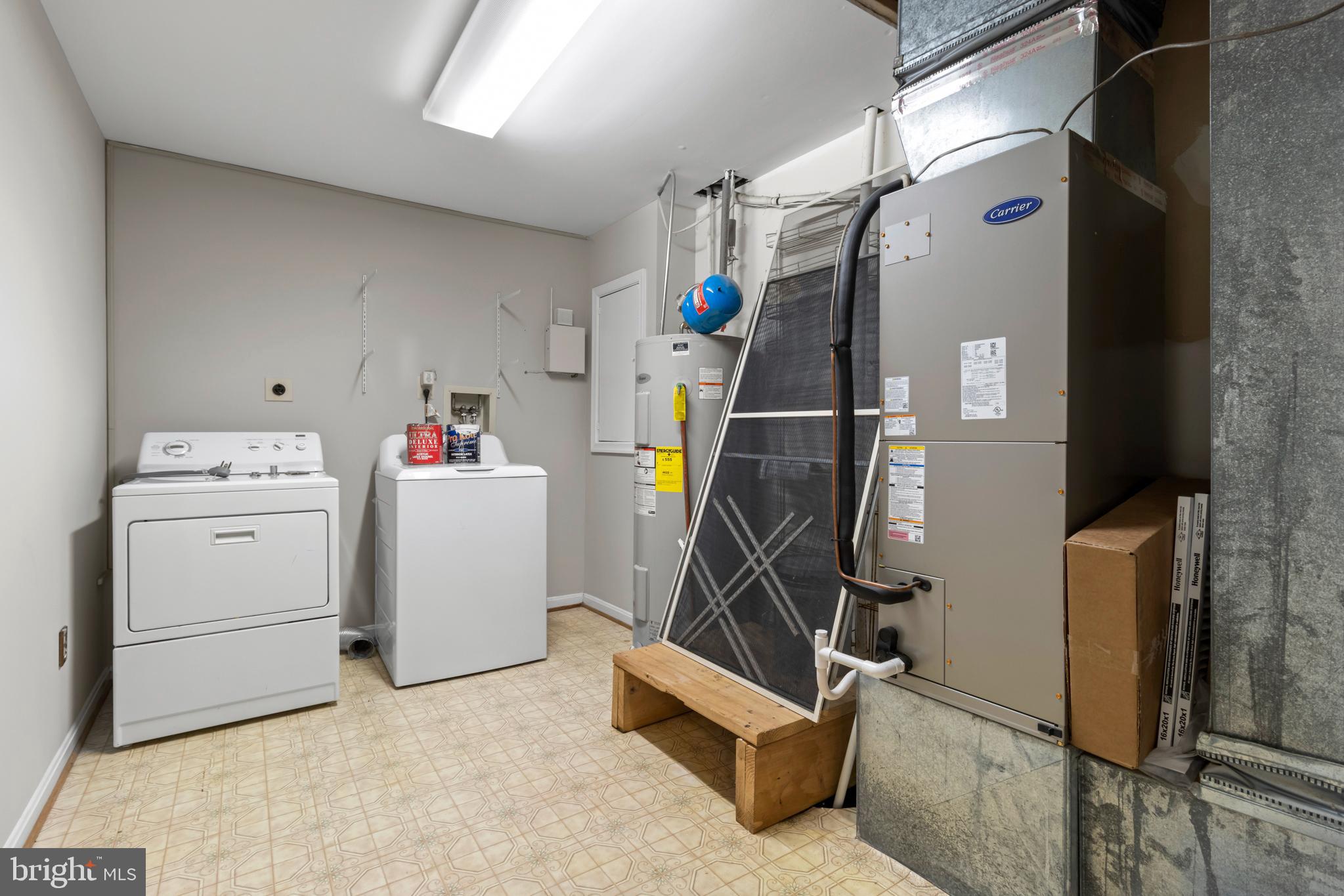 MANOR VILLAGE - Residential