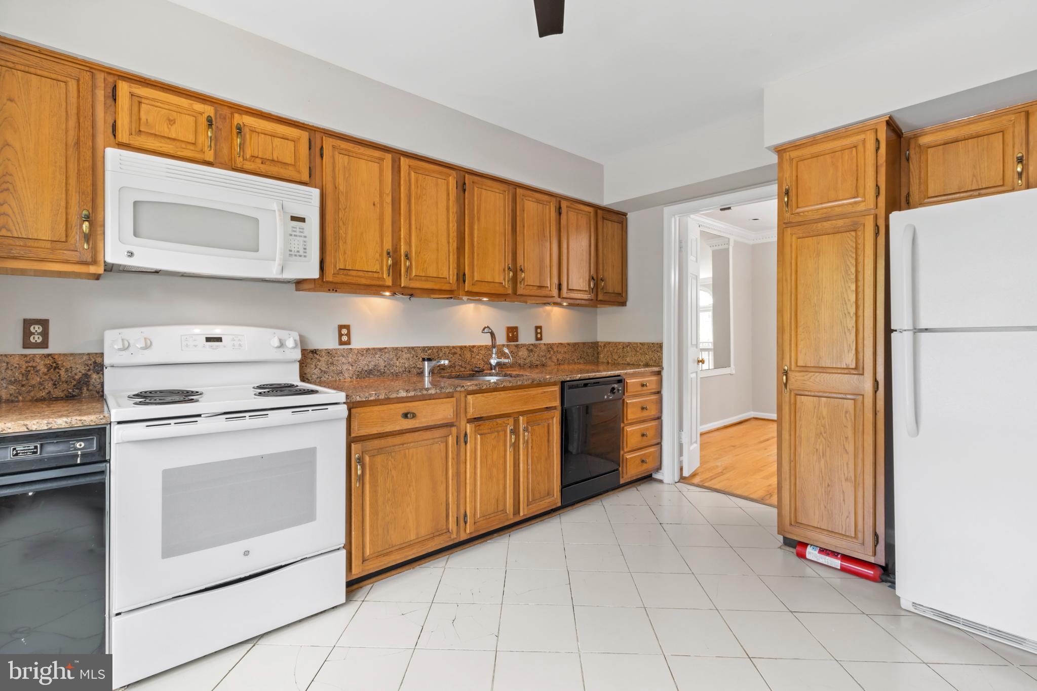 MANOR VILLAGE - Residential