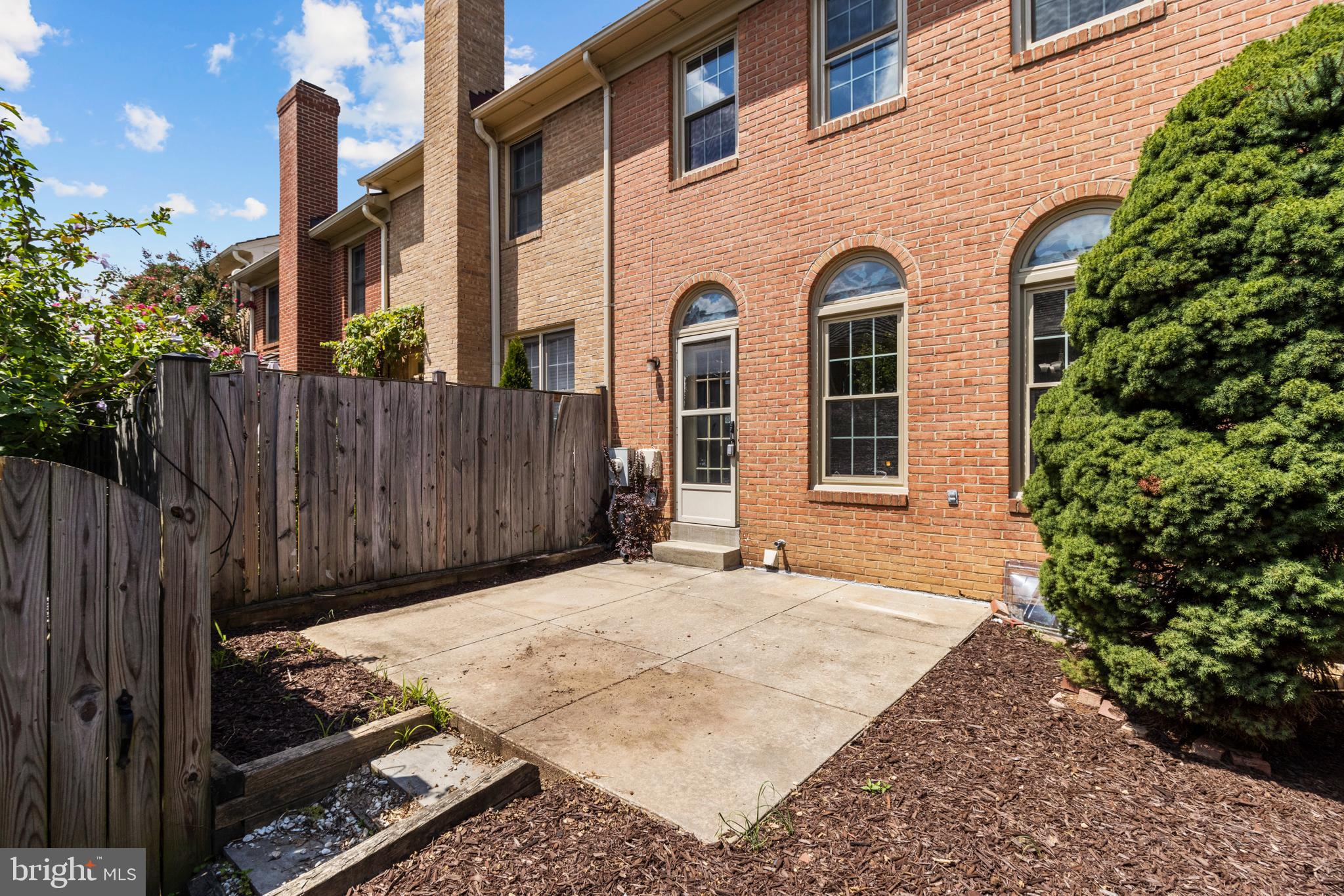 MANOR VILLAGE - Residential