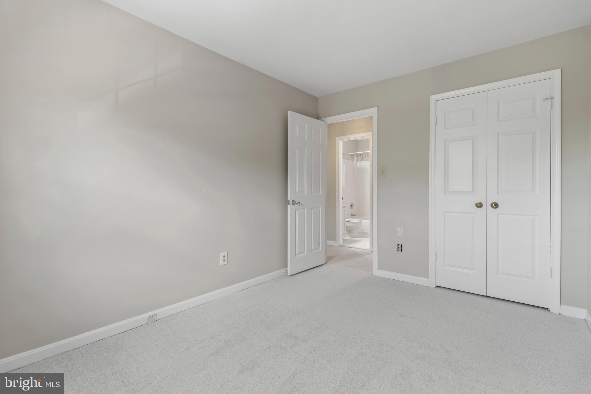 MANOR VILLAGE - Residential