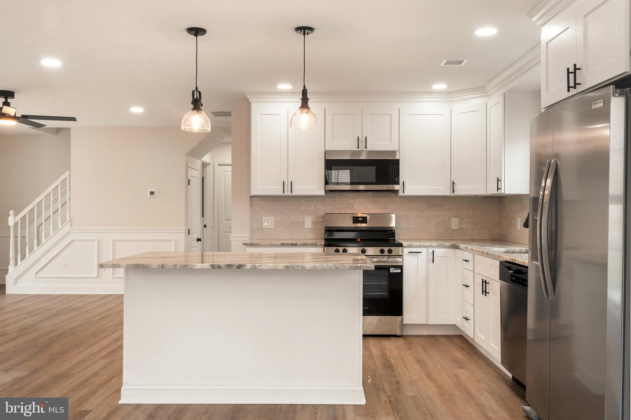 INDIAN CREEK - Residential