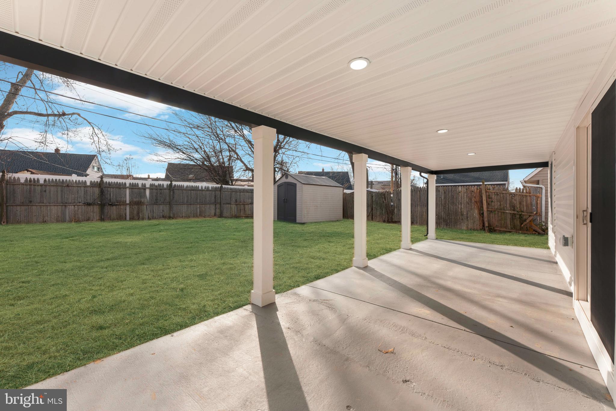 INDIAN CREEK - Residential