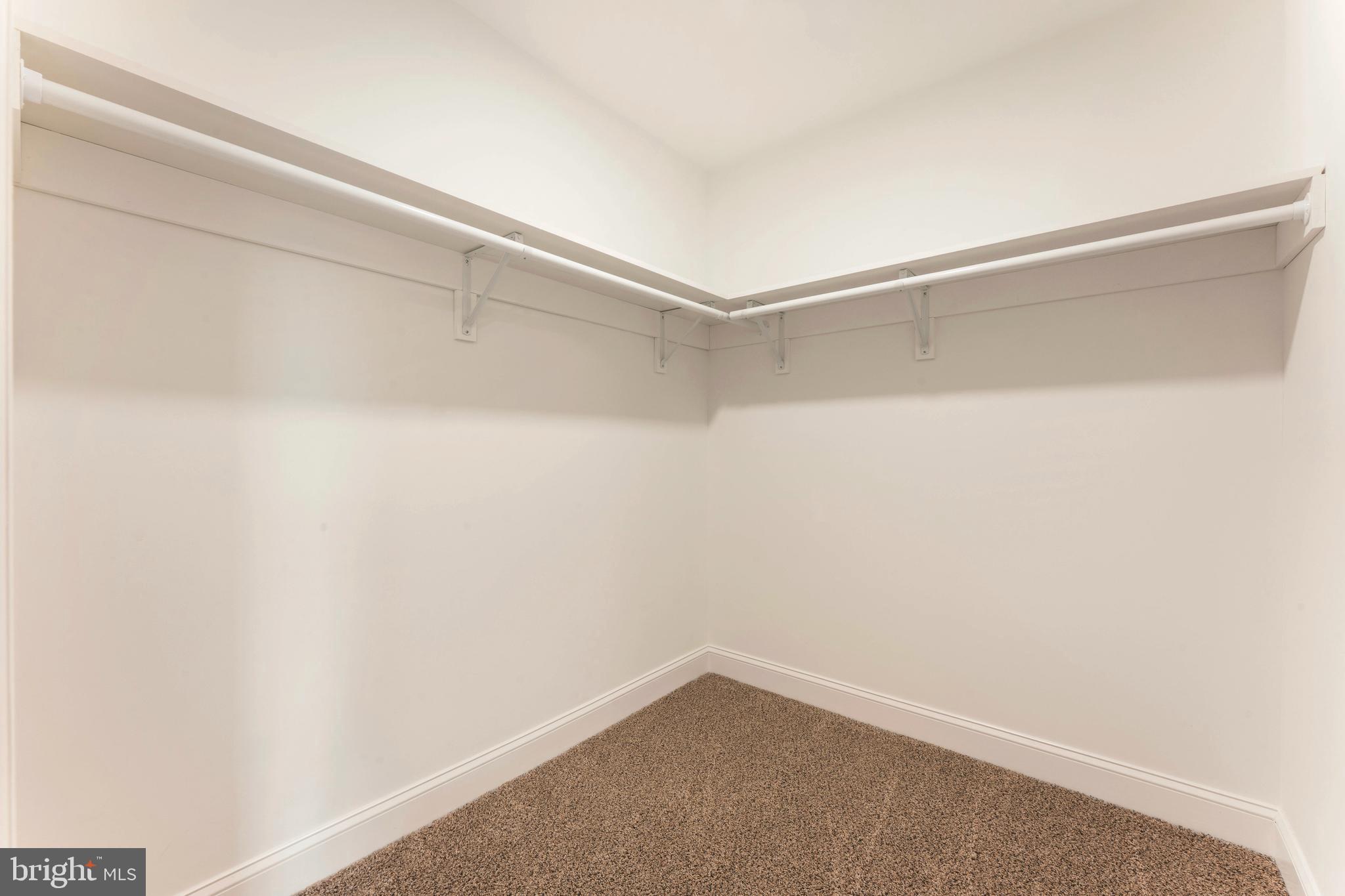 INDIAN CREEK - Residential