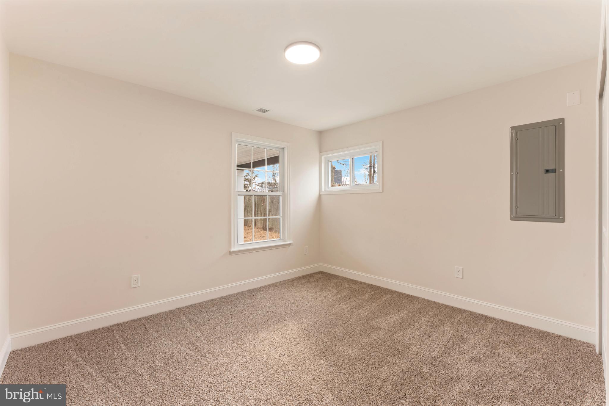 INDIAN CREEK - Residential