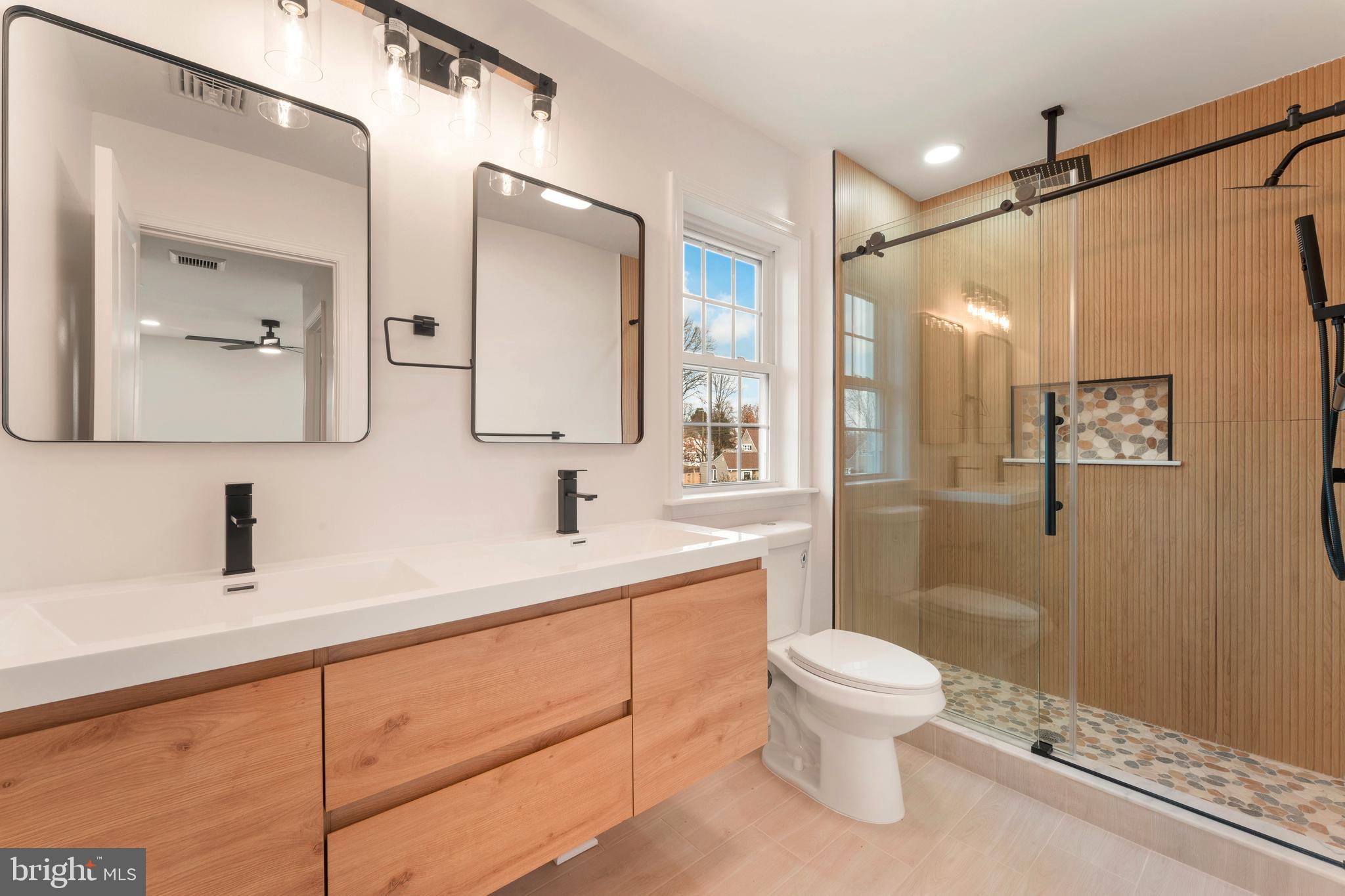 INDIAN CREEK - Residential