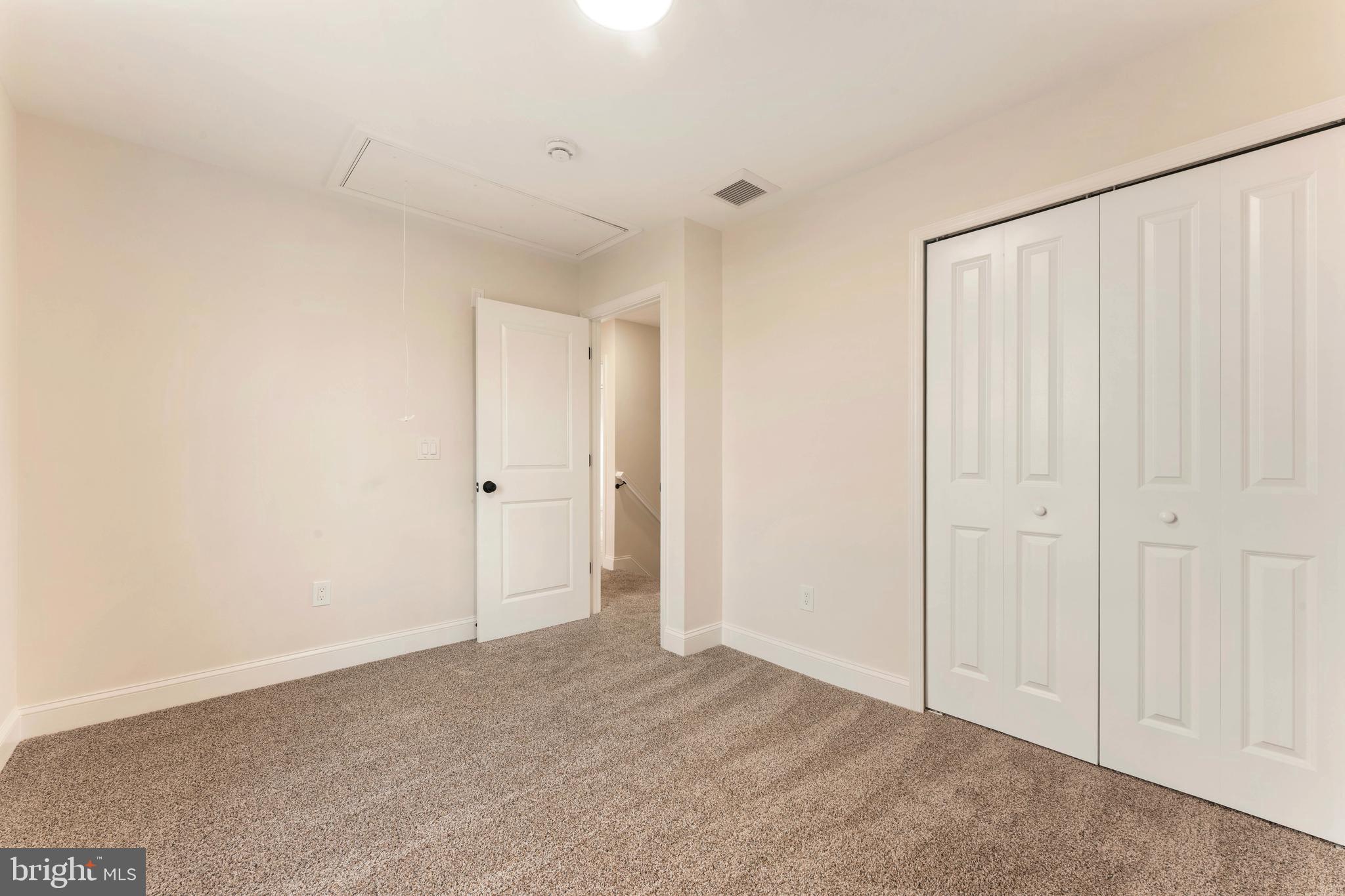 INDIAN CREEK - Residential