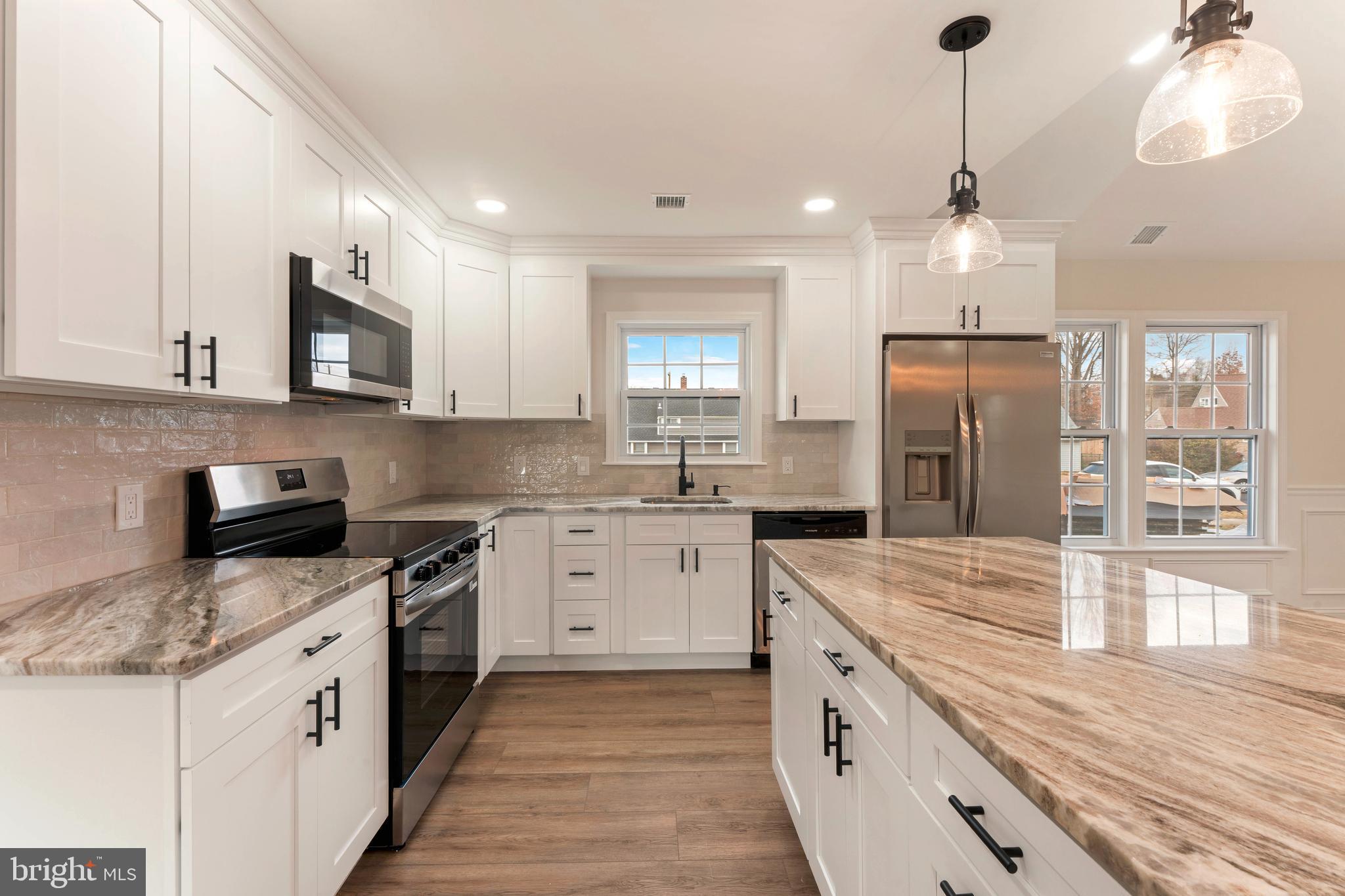 INDIAN CREEK - Residential