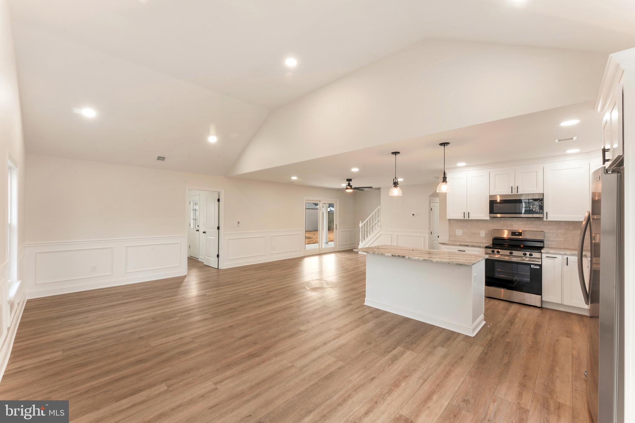 INDIAN CREEK - Residential