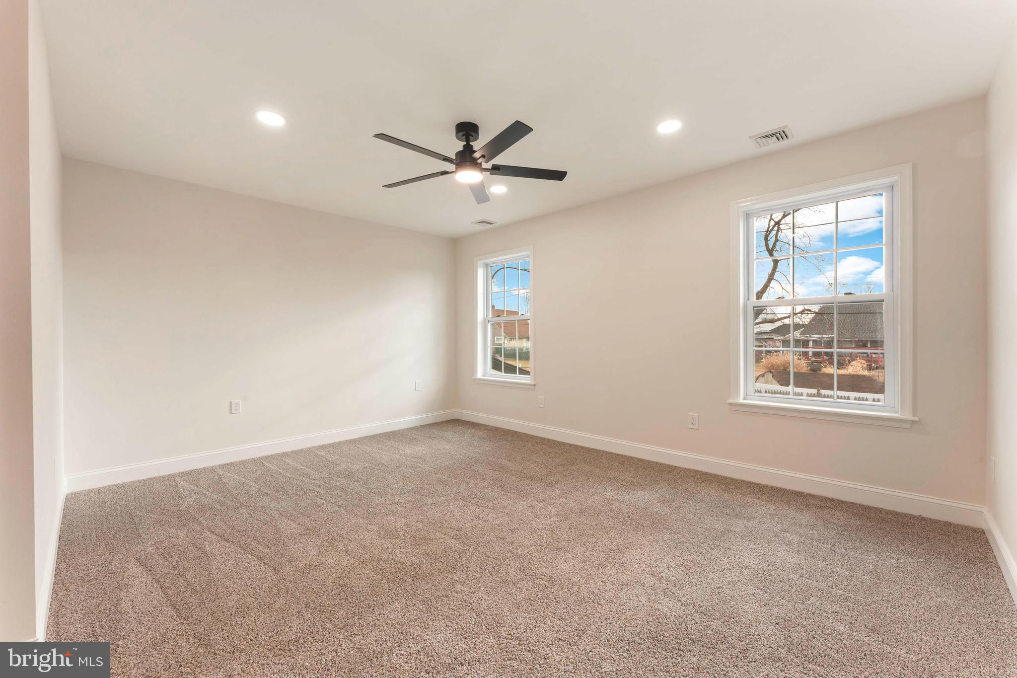 INDIAN CREEK - Residential