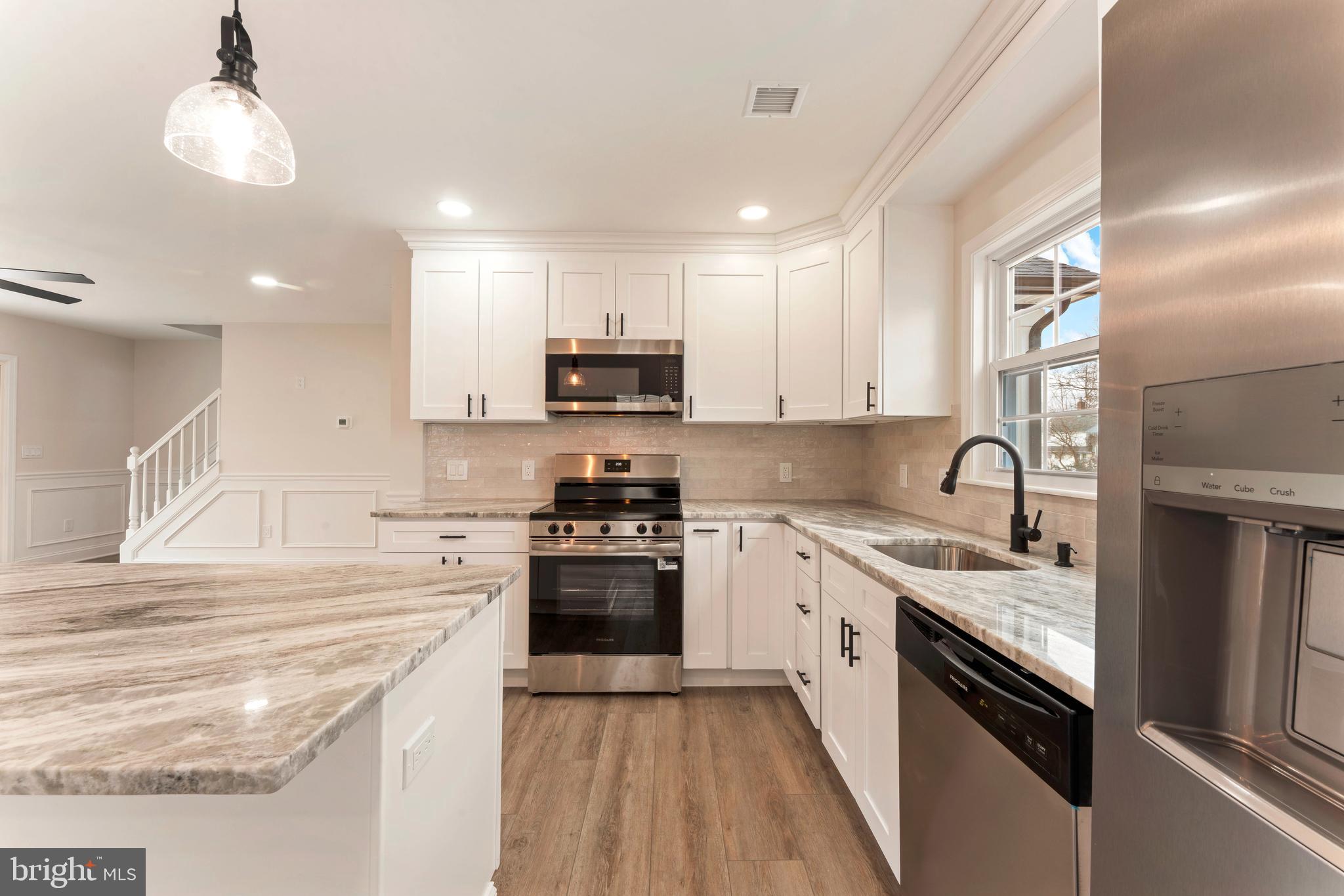 INDIAN CREEK - Residential