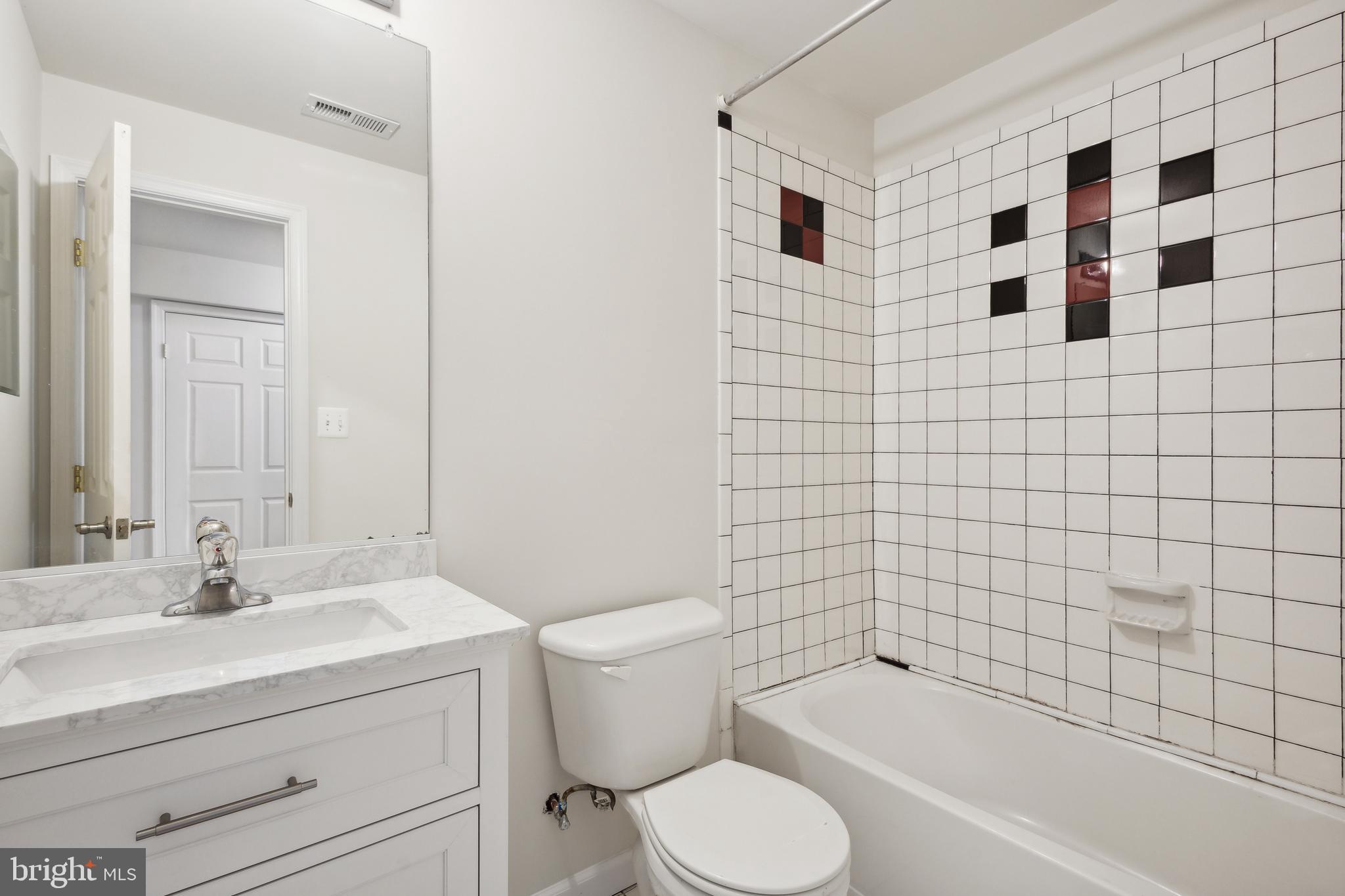 CARDINAL GLEN - Residential