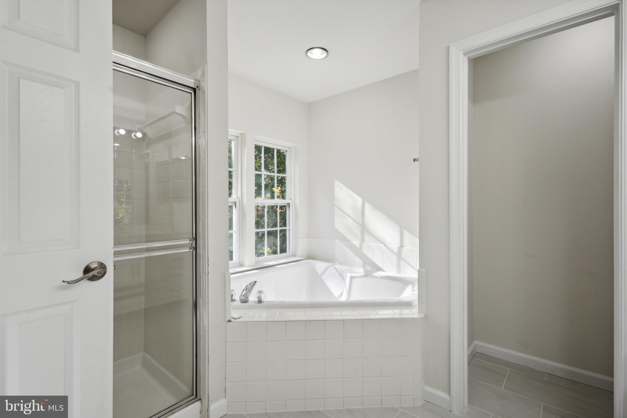 CARDINAL GLEN - Residential