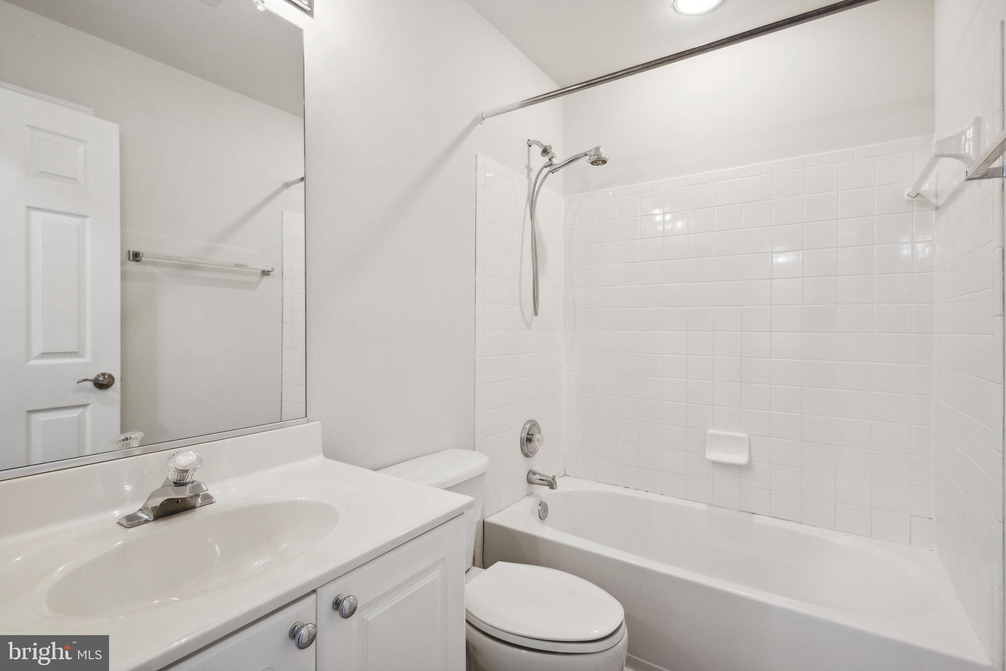 CARDINAL GLEN - Residential