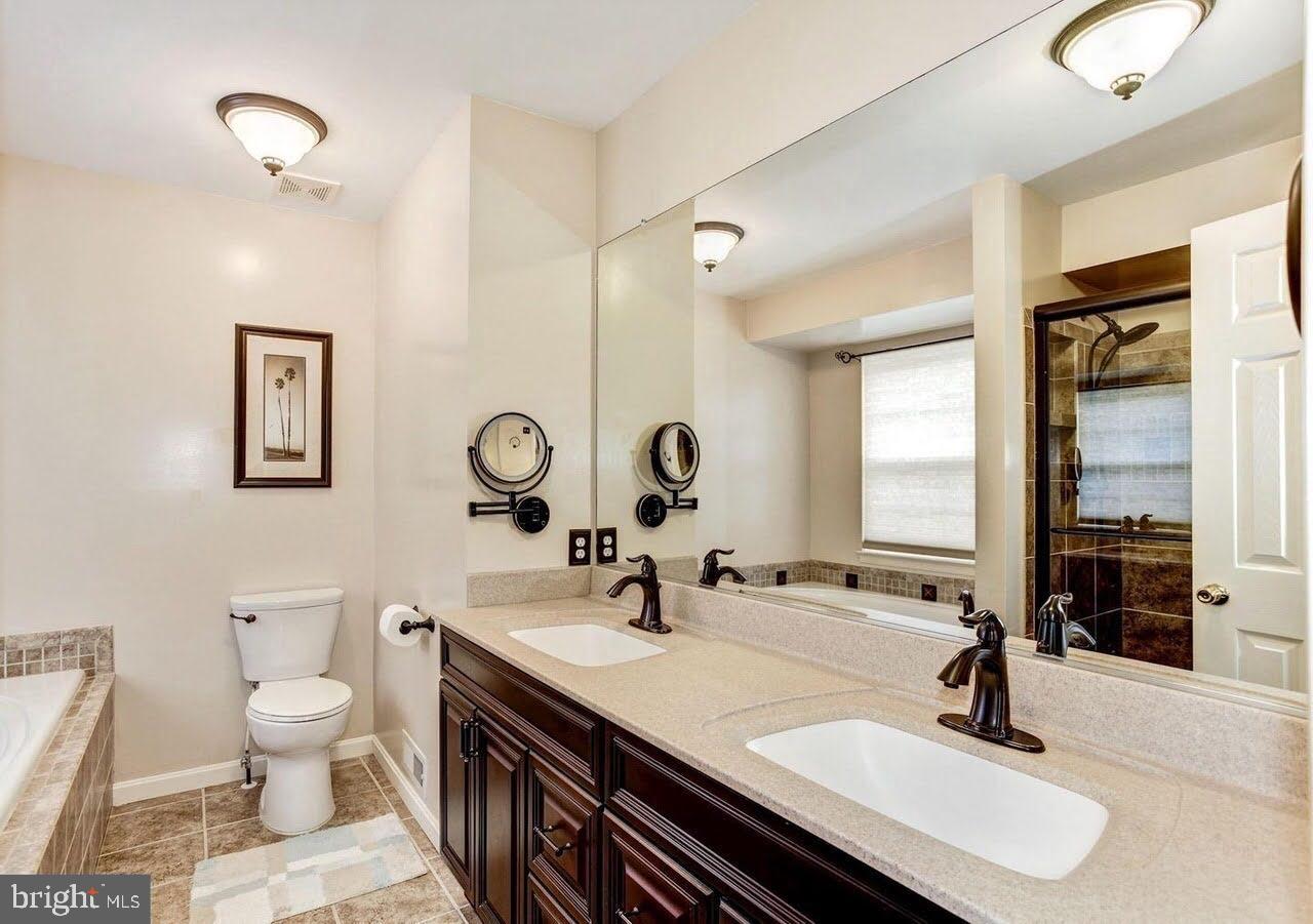 STRATFORD PLACE - Residential