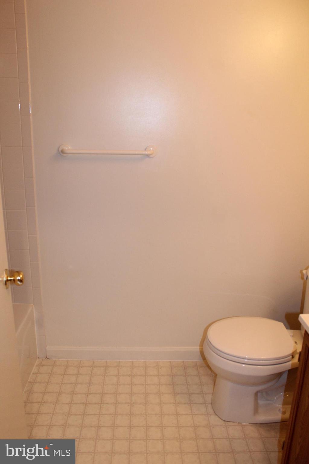 DEVON GREEN - Residential Lease