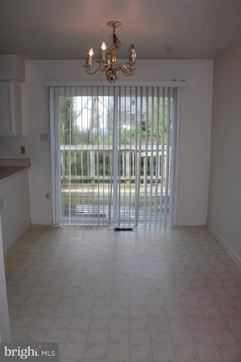 DEVON GREEN - Residential Lease