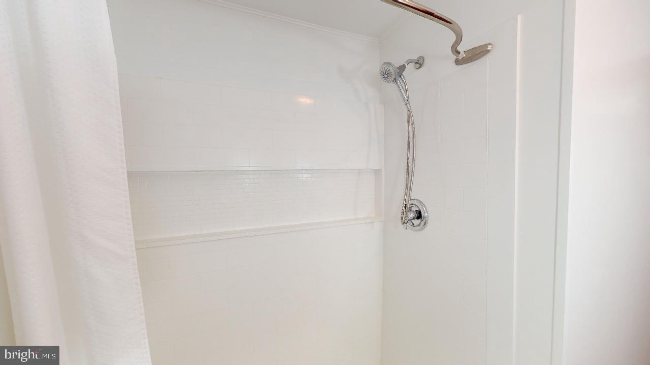 SHORT GAP AREA - Residential