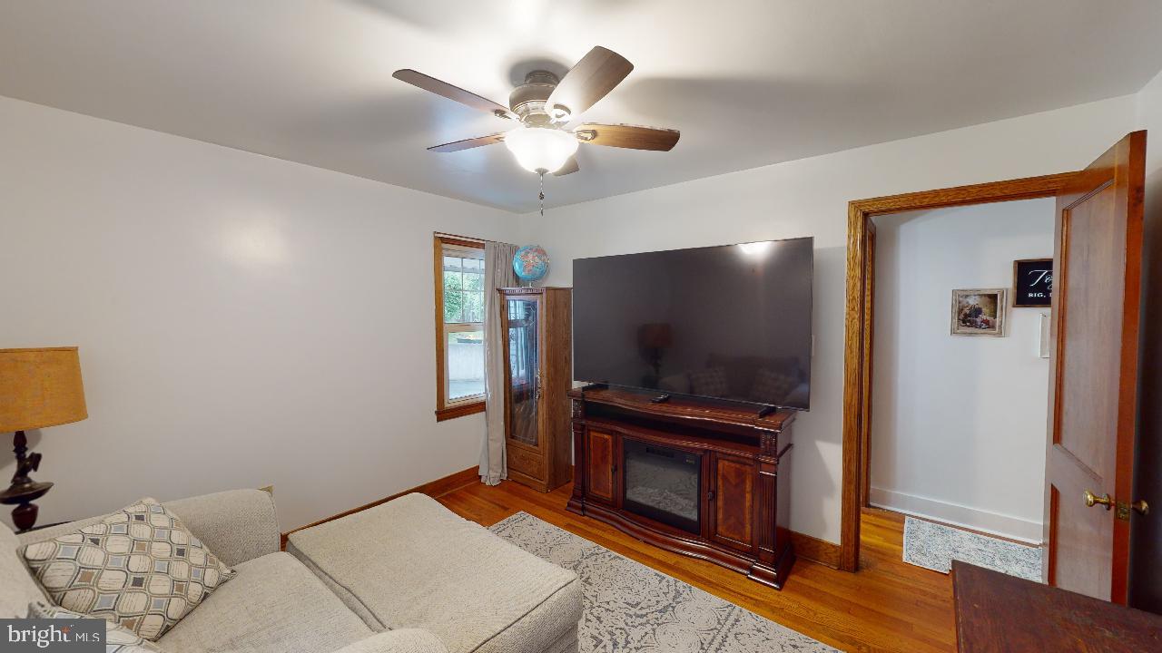 SHORT GAP AREA - Residential