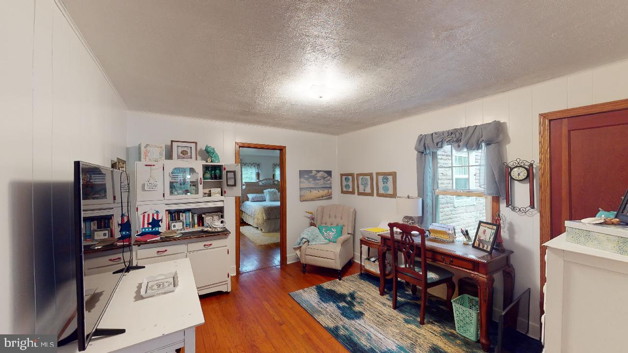 SHORT GAP AREA - Residential