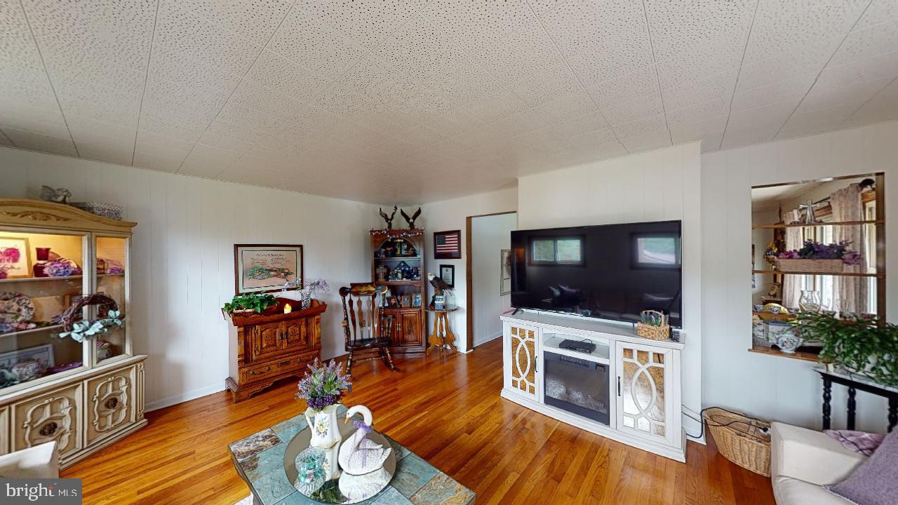 SHORT GAP AREA - Residential