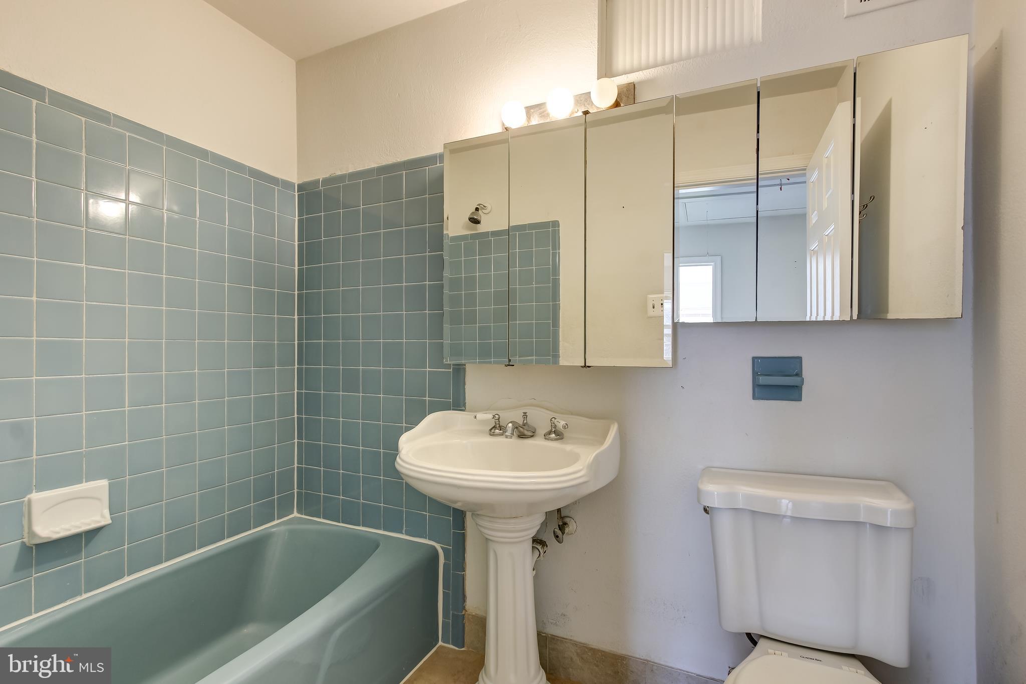 CONGRESSIONAL ACRES - Residential