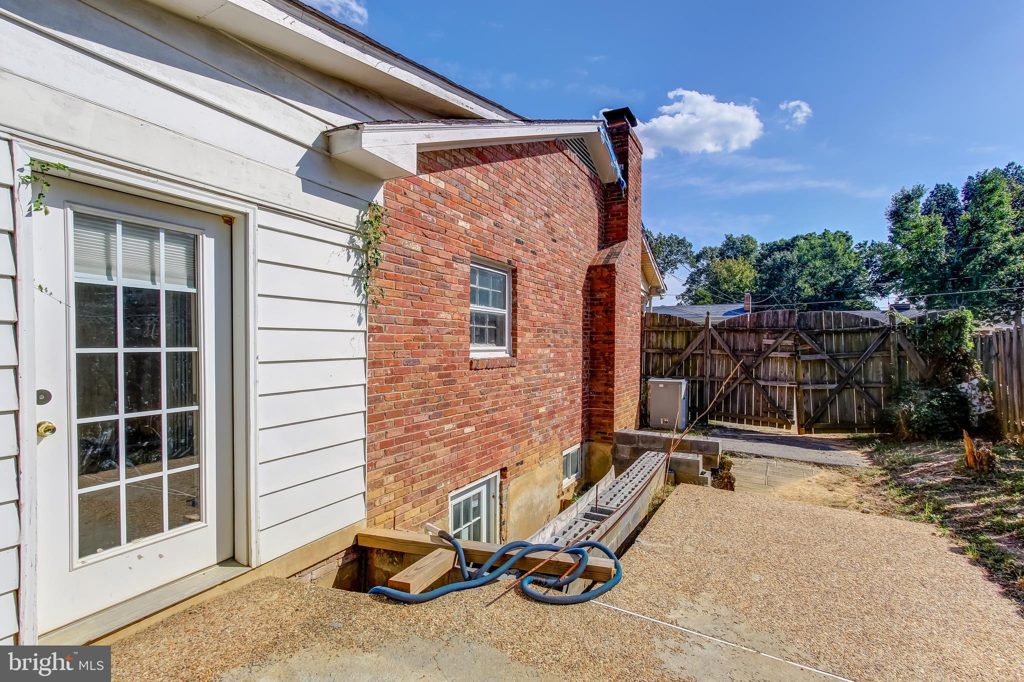 CONGRESSIONAL ACRES - Residential