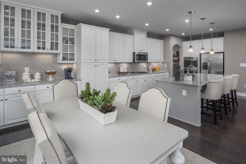 WOODRIDGE - Residential