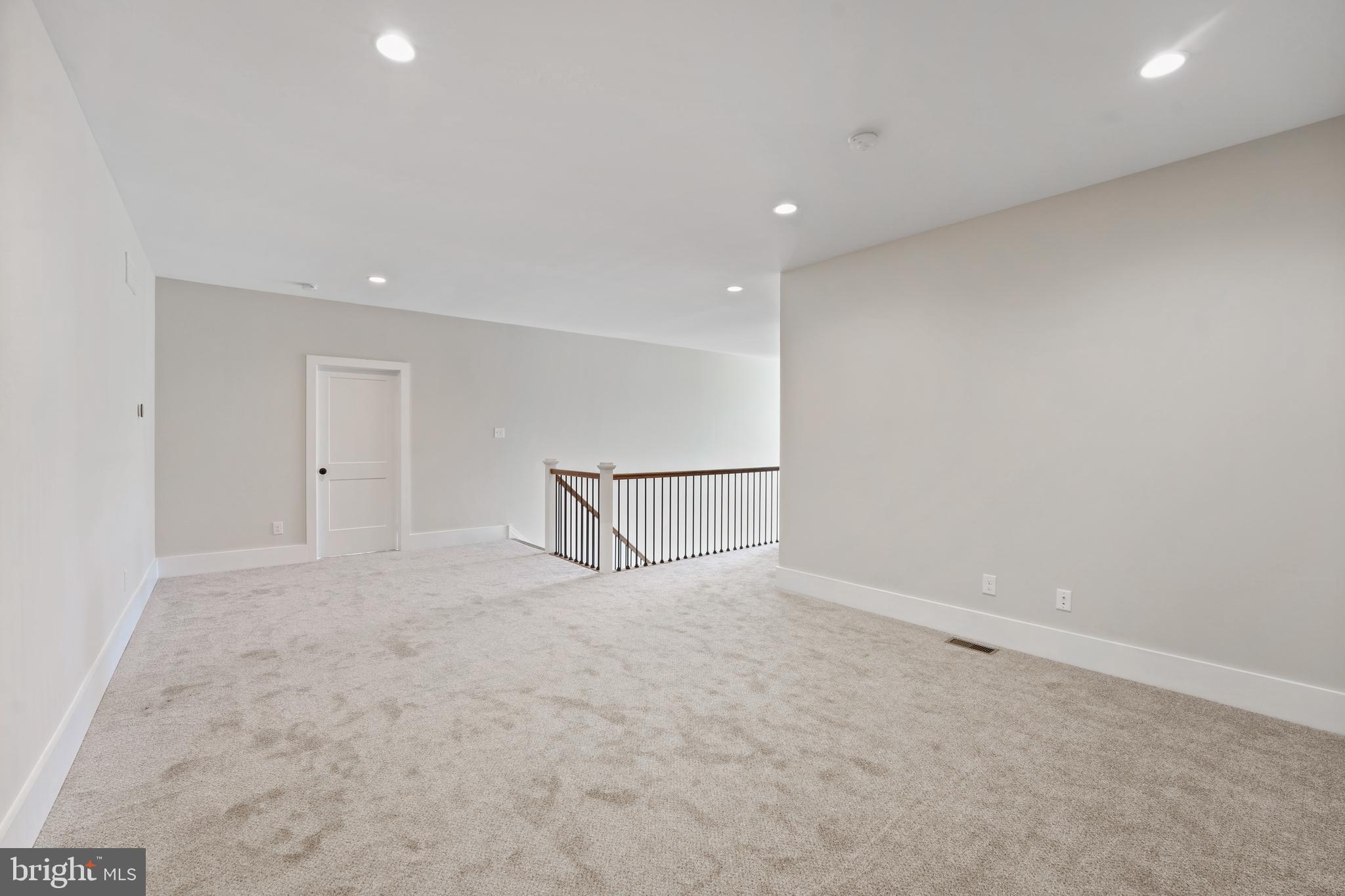 SAWMILL COURT - Residential