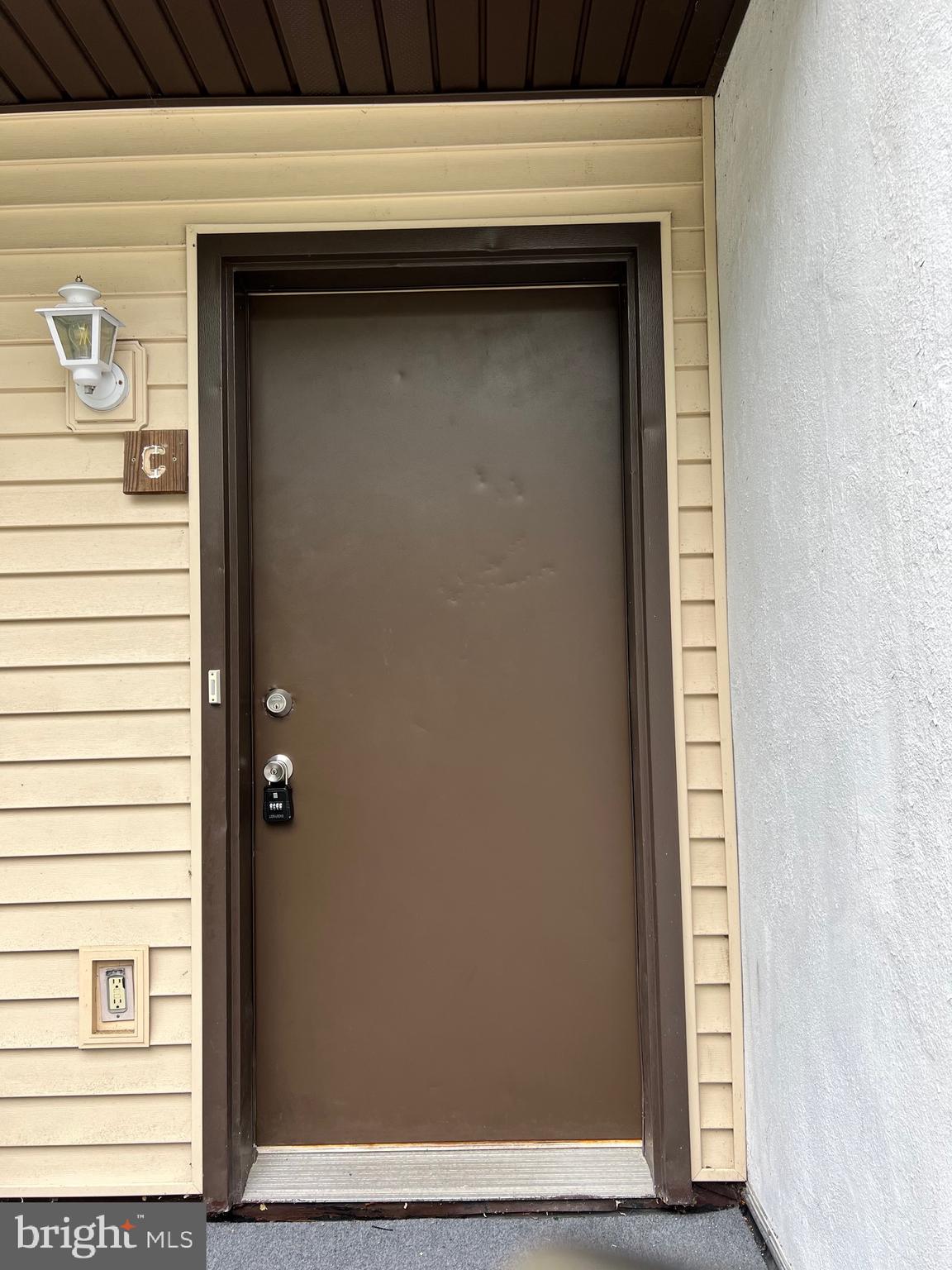 HIDDEN VALLEY - Residential Lease