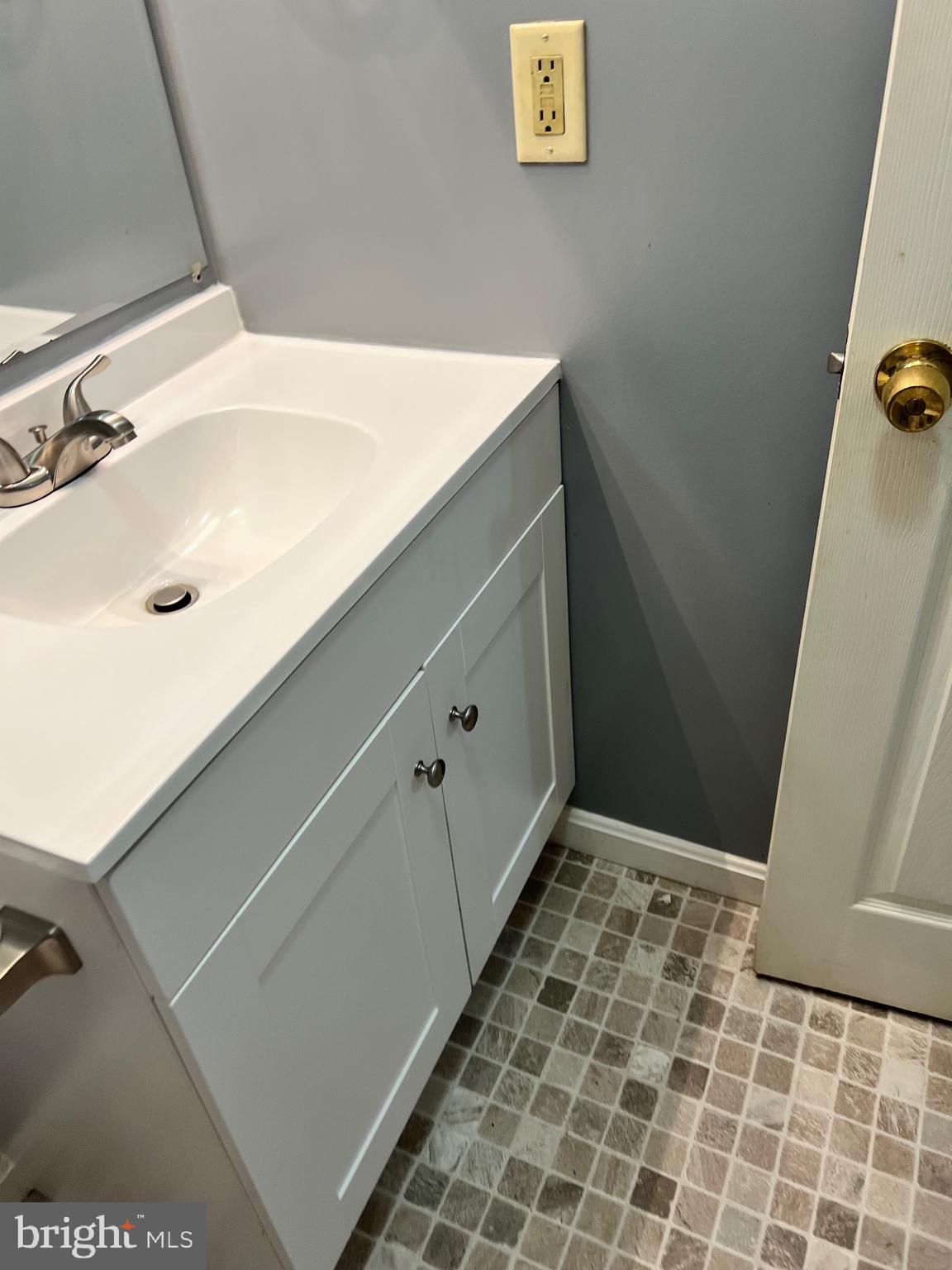 HIDDEN VALLEY - Residential Lease