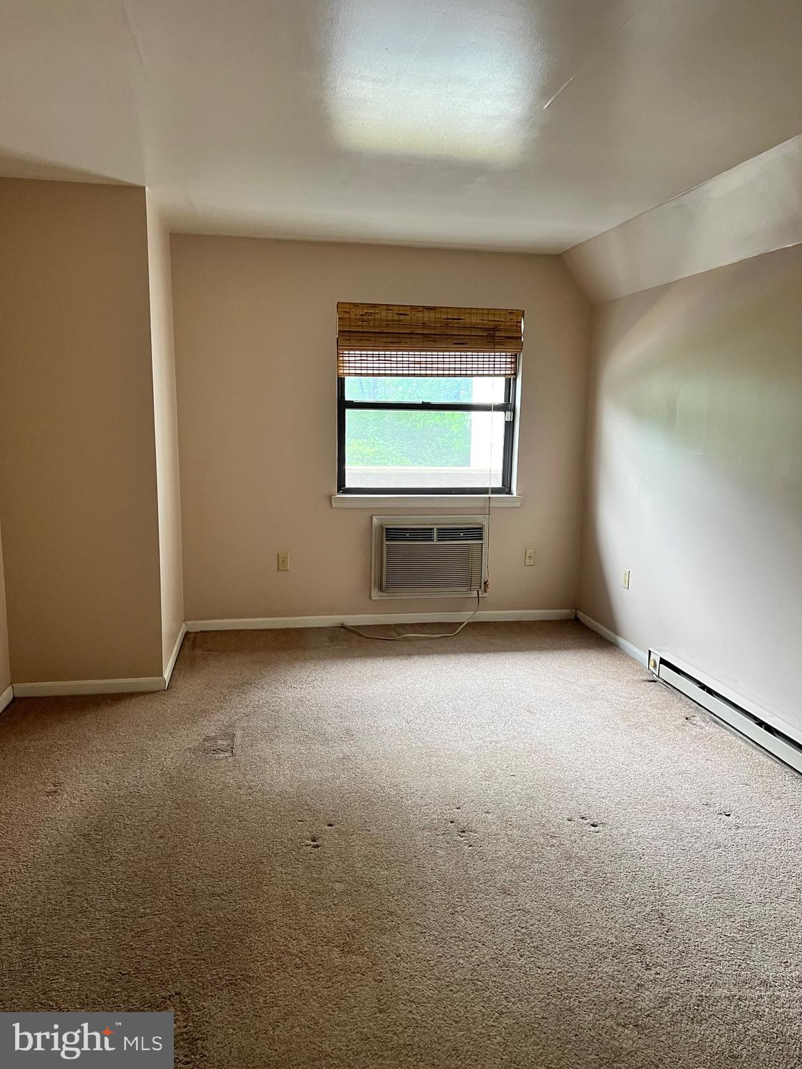 HIDDEN VALLEY - Residential Lease