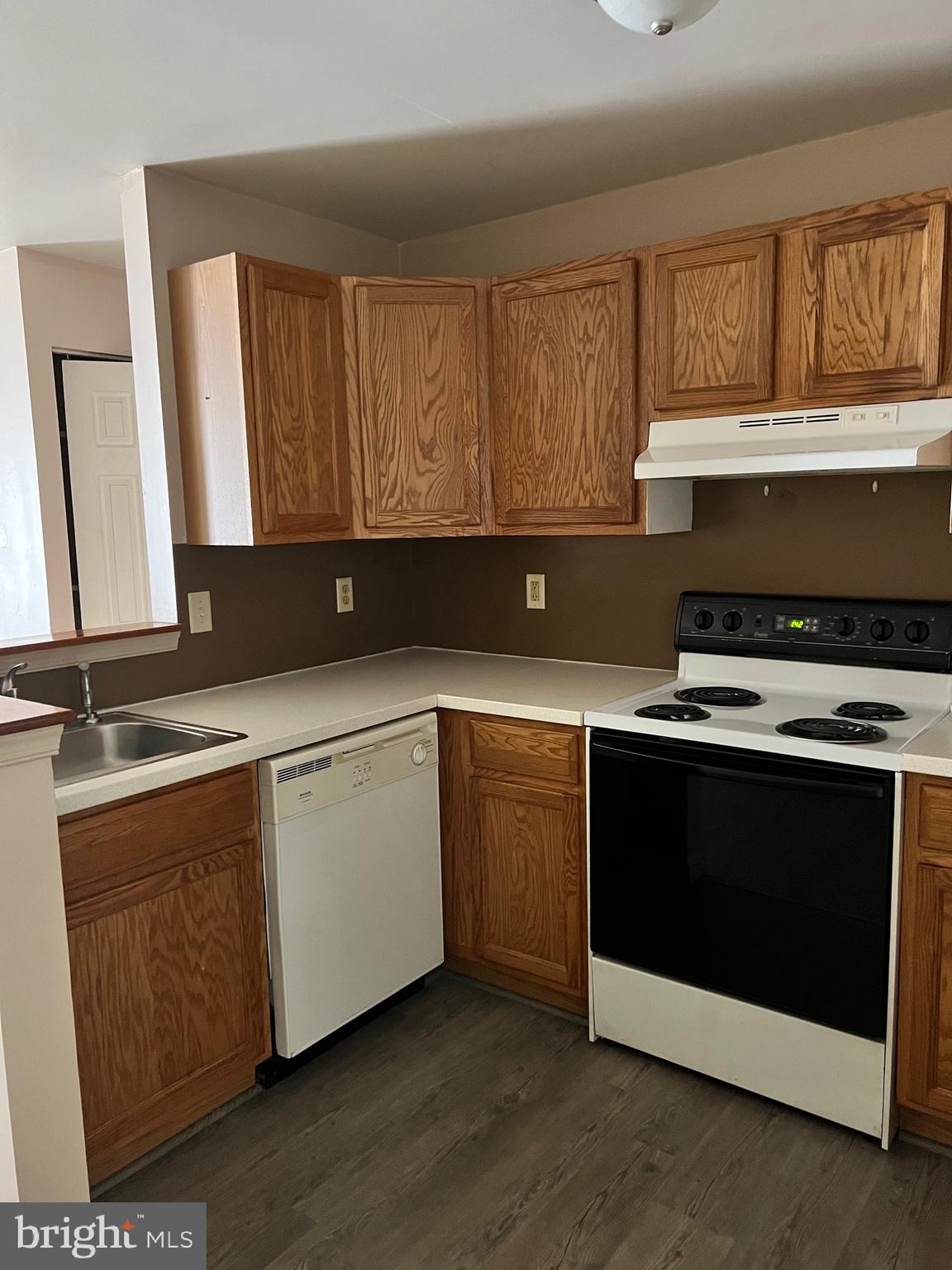 HIDDEN VALLEY - Residential Lease