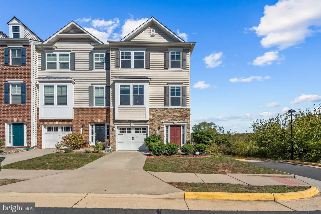 Photo of 43596 Mirror Terrace, ASHBURN, VA 20147 (MLS # VALO2108332)