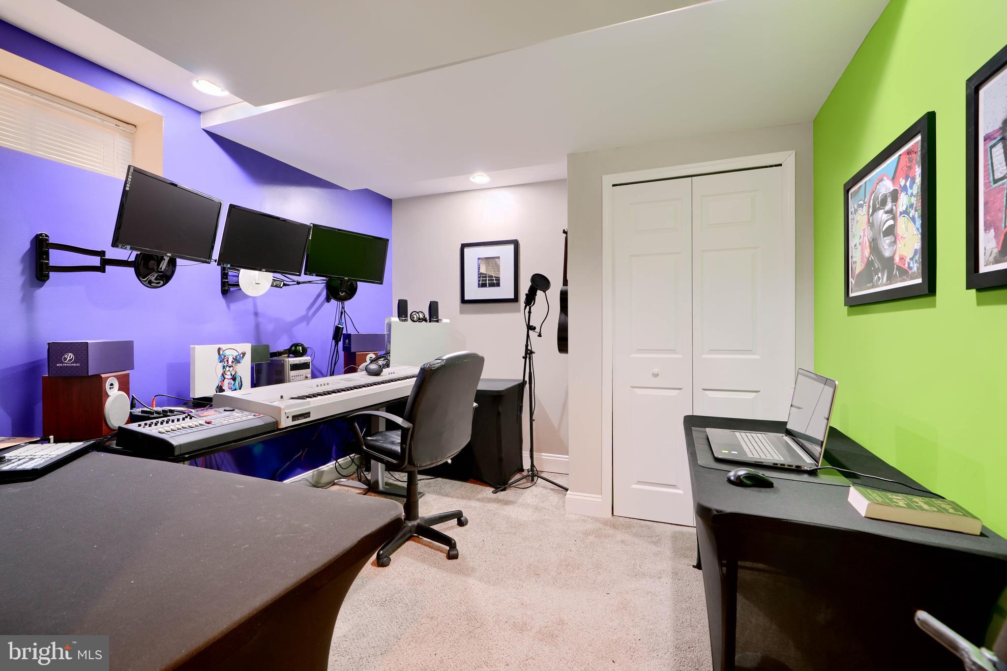 LAYDON PARK - Residential