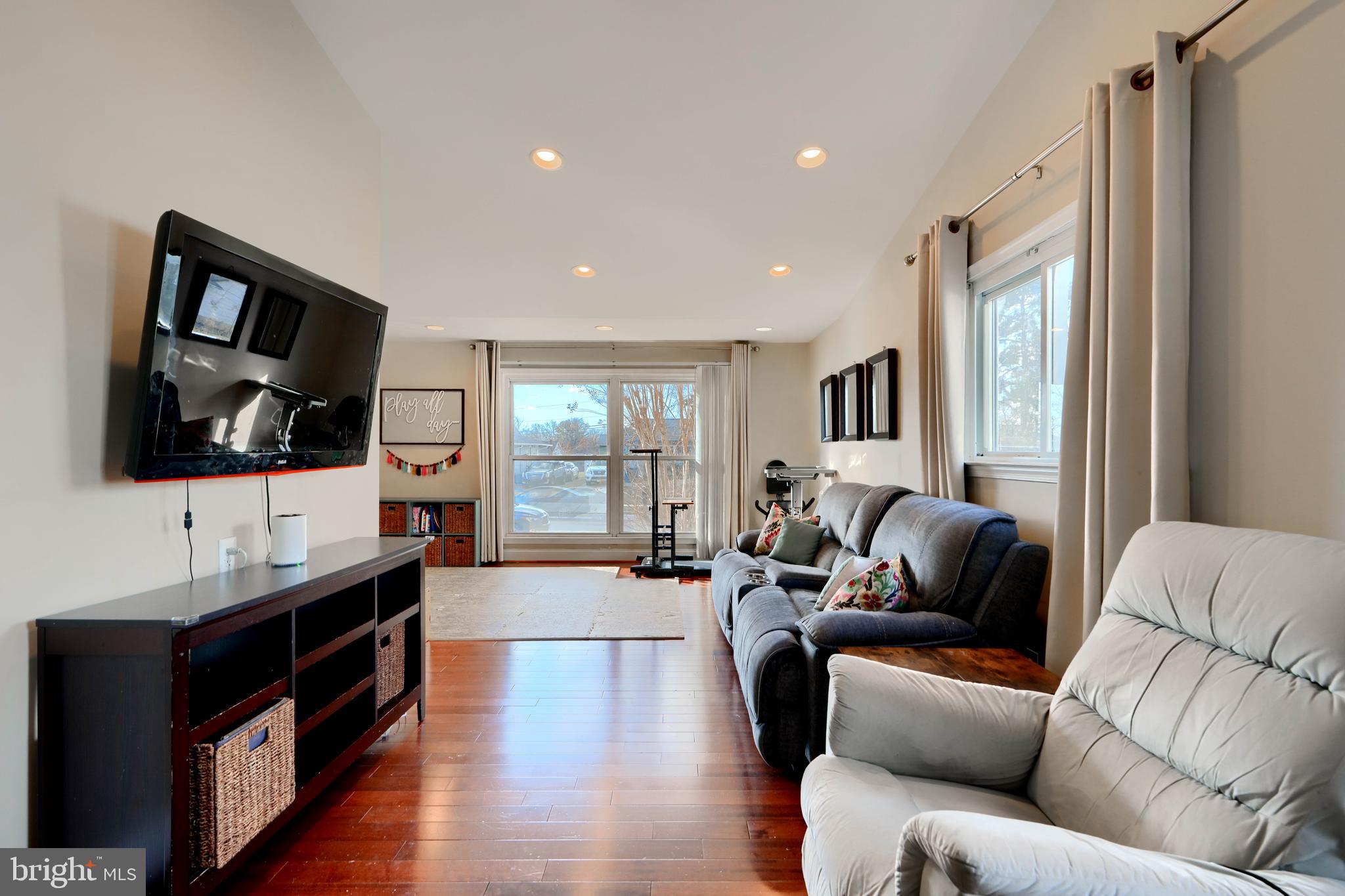 LAYDON PARK - Residential