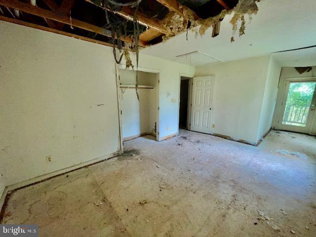 GEORGE THORNE ESTATE - Residential