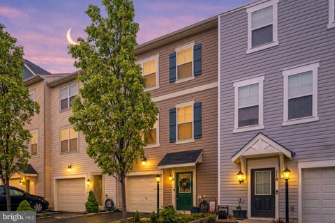 Townhouse For Sale - 118 Splendor Garden Way<br/> STEPHENSON, VA 22656